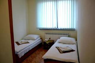 Мотели Zajazd Kwadrat Домброва-Гурнича Бюджетный двухместный номер с 2 отдельными кроватями-5